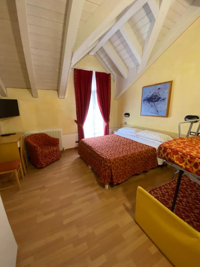 Hotel Montepizzo Lizzano In Belvedere Exterior foto